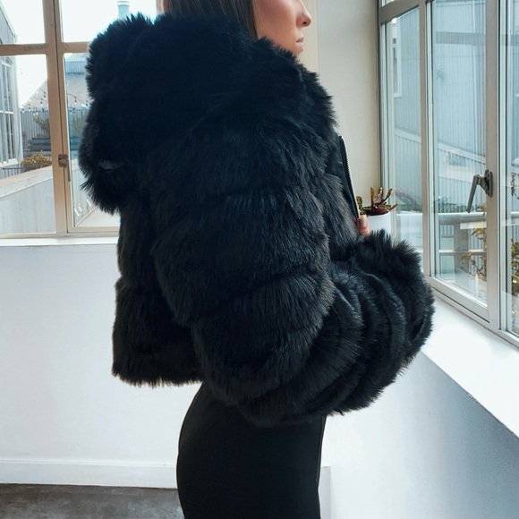 Black Cropped Fur Coat - Picture 2 of 3